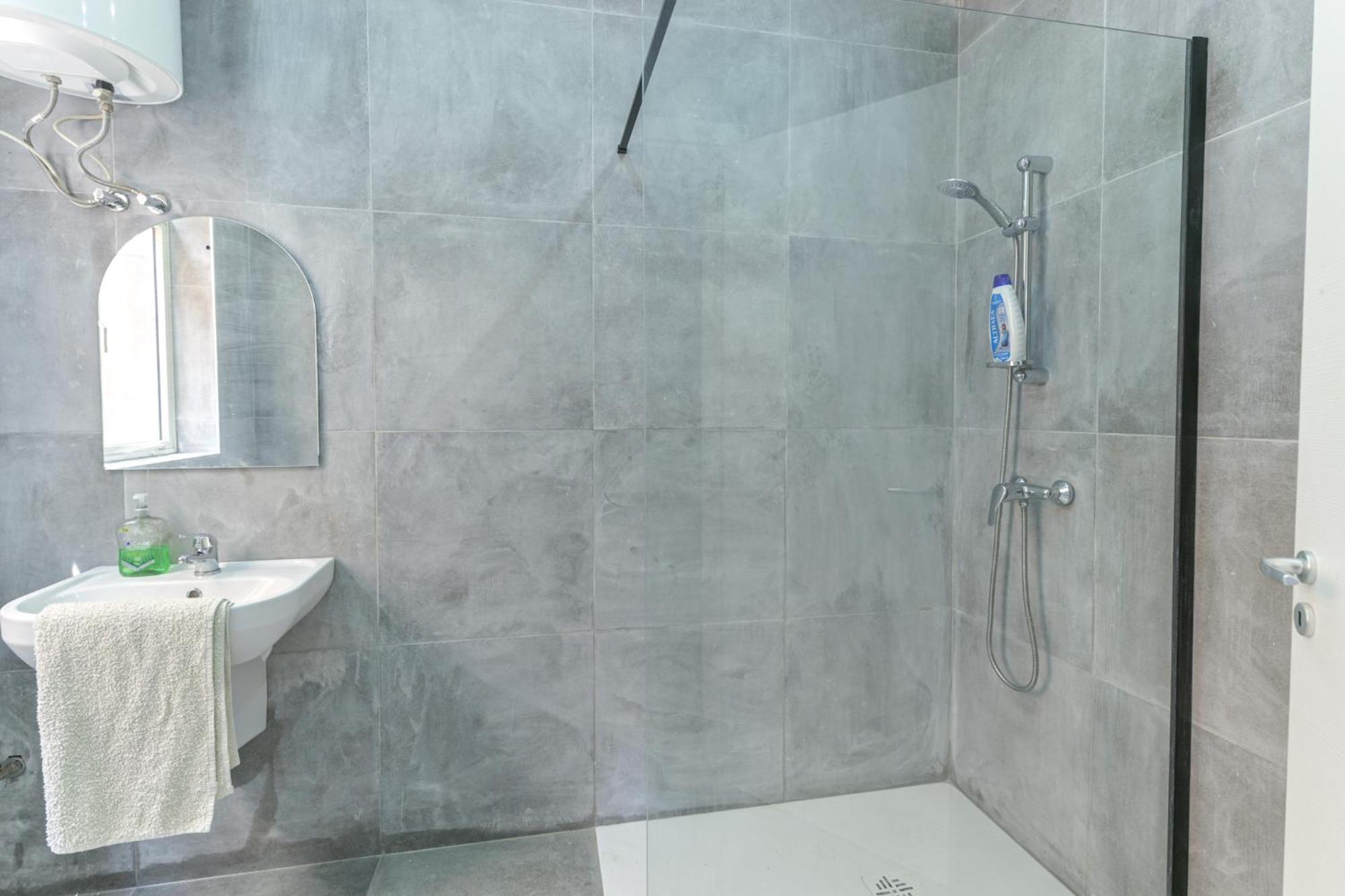 New 1 Bedroom Apartment In Valletta City Centre With Terrace And Views Екстер'єр фото